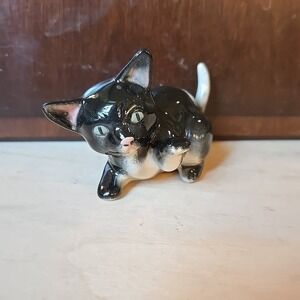 VTG Japan Black White Kitten Figurine Playful Cat Ceramic Tuxedo Tail Raised MCM